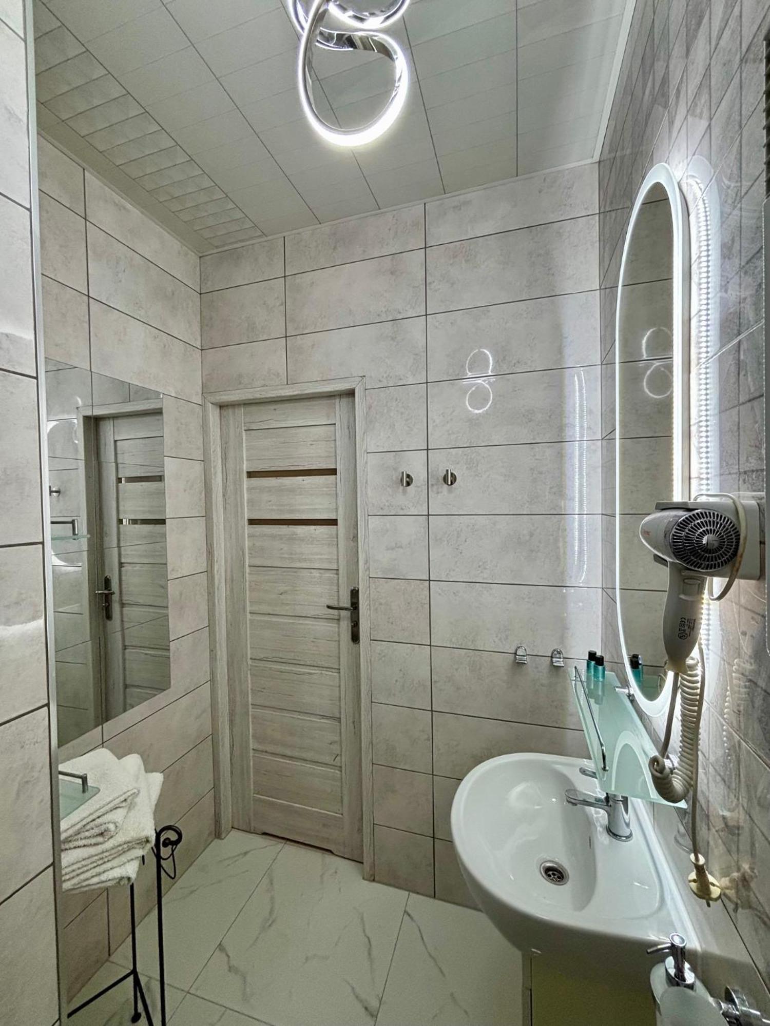 Apartament "Love Island" Jacuzzi Spa Z Duza Wanna Z Hydromasazem Dla Dwojga Hnězdno Exteriér fotografie